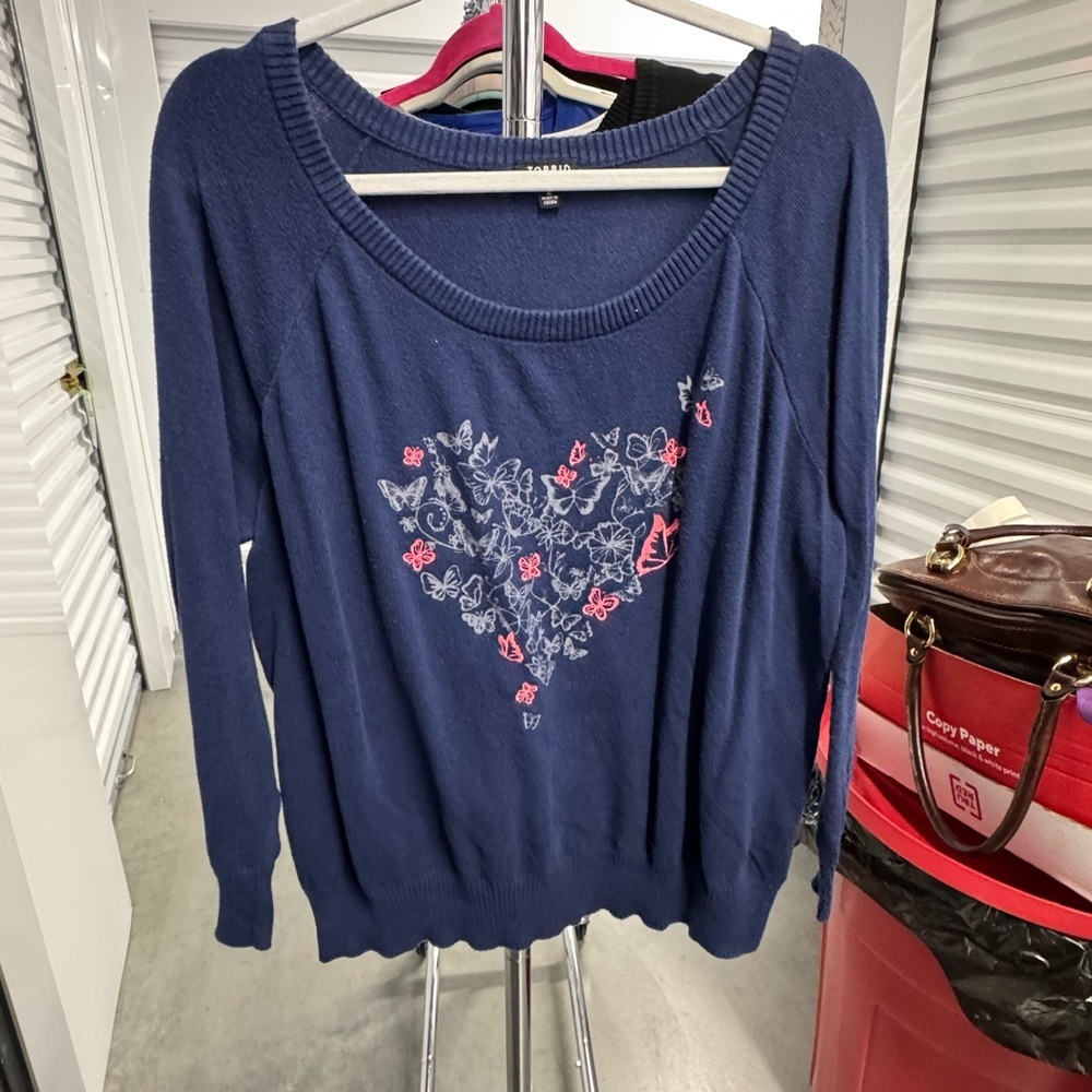 Torrid | Blue Sweater with Floral Heart Design | size 2